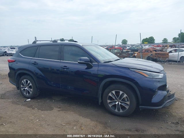 Toyota Highlander Xle 2021 5TDGZRAH1MS535712 Image 13