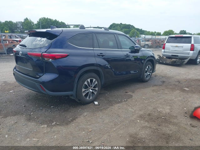 Toyota Highlander Xle 2021 5TDGZRAH1MS535712 Image 4