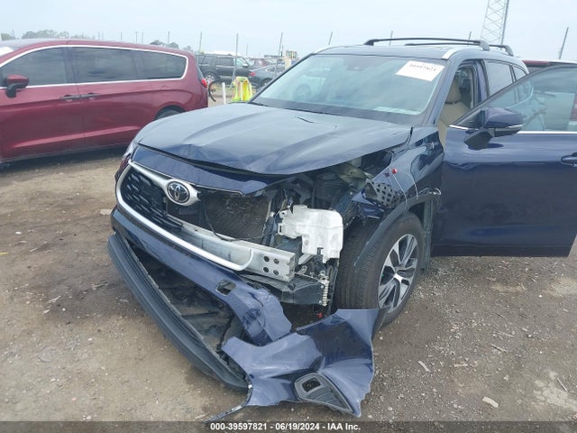 Toyota Highlander Xle 2021 5TDGZRAH1MS535712 Image 6