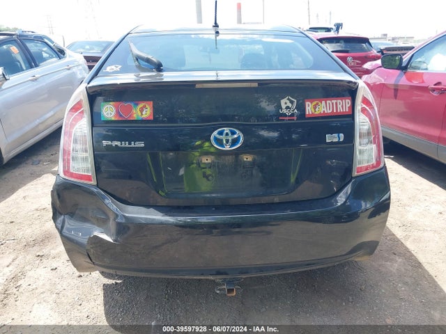 Toyota Prius Two 2015 JTDKN3DU5F1873786 Image 16