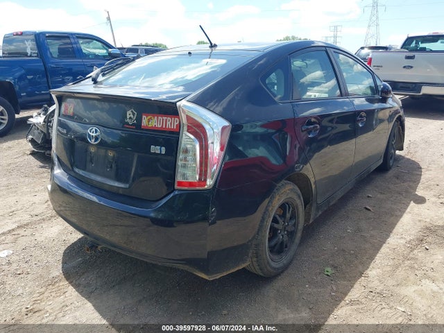 Toyota Prius Two 2015 JTDKN3DU5F1873786 Image 4