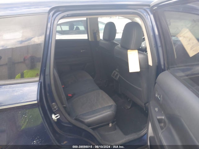 JA4AD3A32KZ005843 Mitsubishi Outlander Se