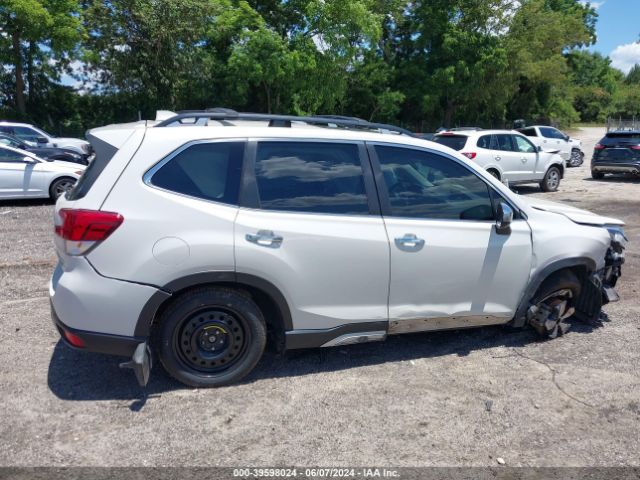 JF2SKAWC4KH454302 Subaru Forester Touring