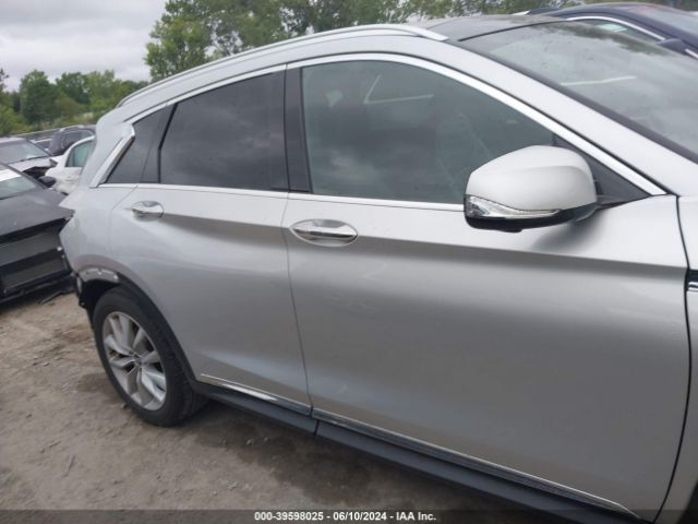 3PCAJ5M30KF120968 Infiniti Qx50 Essential