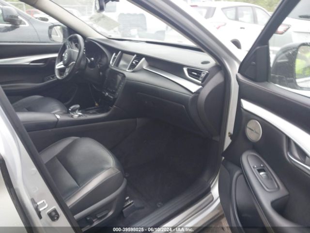 3PCAJ5M30KF120968 Infiniti Qx50 Essential