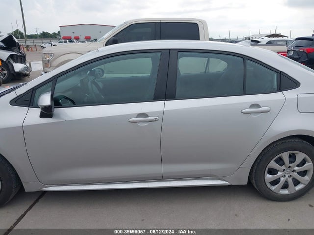 Toyota COROLLA LE 2022 5YFEPMAEXNP341521 Image 14