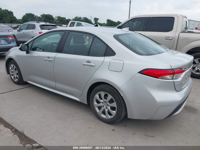 Toyota COROLLA LE 2022 5YFEPMAEXNP341521 Image 3