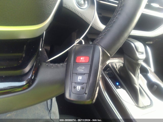 Toyota Highlander Limited 2023 5TDKDRAH5PS020404 Image 11