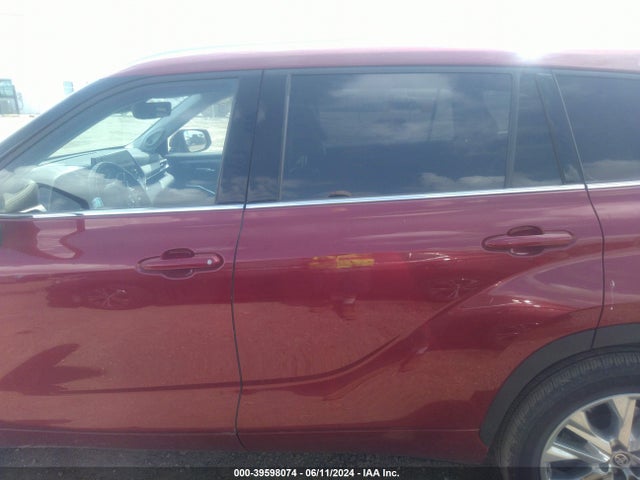 Toyota Highlander Limited 2023 5TDKDRAH5PS020404 Image 14