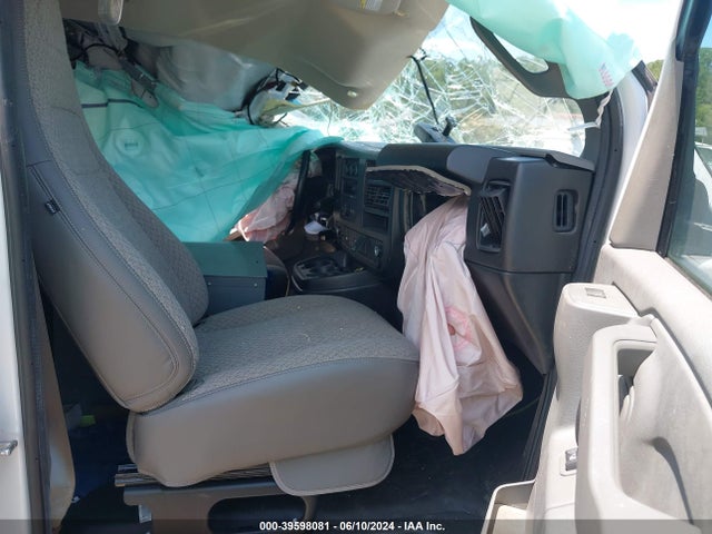Chevrolet Express 2500 Work Van 2019 1GCWGAFP6K1365506 Image 5