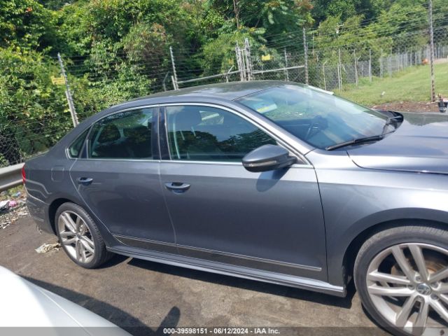 1VWAT7A3XGC041478 Volkswagen Passat 1.8t R-line