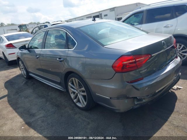 1VWAT7A3XGC041478 Volkswagen Passat 1.8t R-line