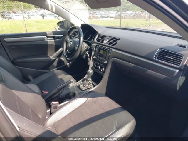 1VWAT7A3XGC041478 Volkswagen Passat 1.8t R-line
