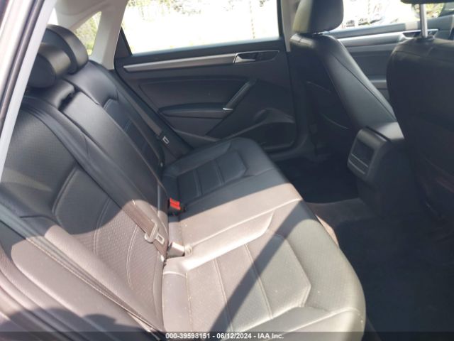 1VWAT7A3XGC041478 Volkswagen Passat 1.8t R-line
