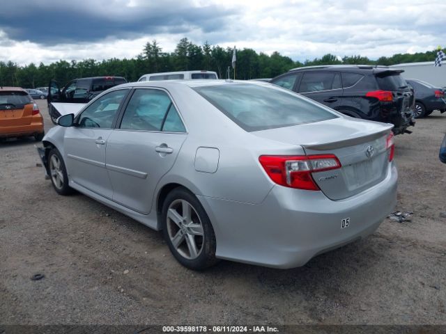 4T1BF1FK1EU795965 Toyota CAMRY SE