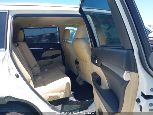 Toyota Highlander Xle V6 2014 5TDKKRFH3ES015617 Image 8