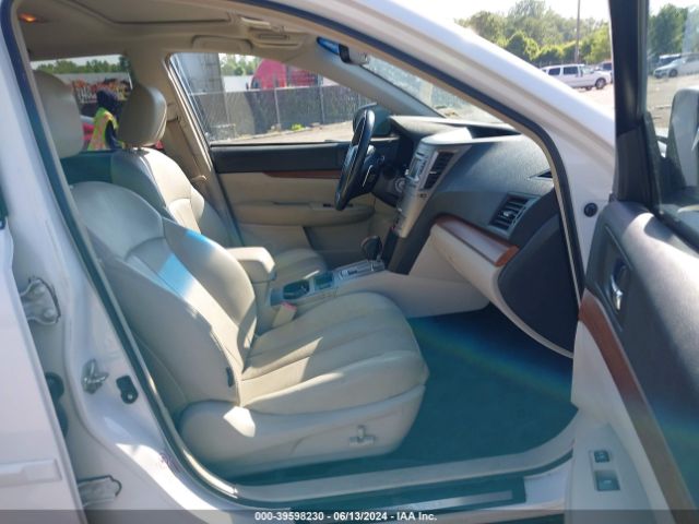 4S4BRCLC5E3318817 Subaru Outback 2.5i Limited