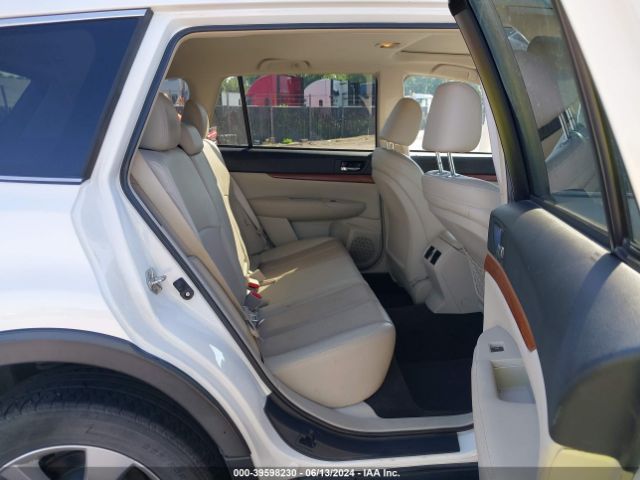 4S4BRCLC5E3318817 Subaru Outback 2.5i Limited