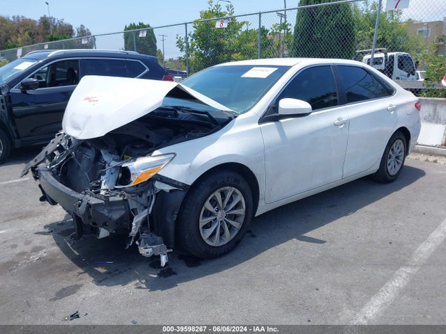 Toyota CAMRY LE 2017 4T1BF1FK6HU432436 Image 2