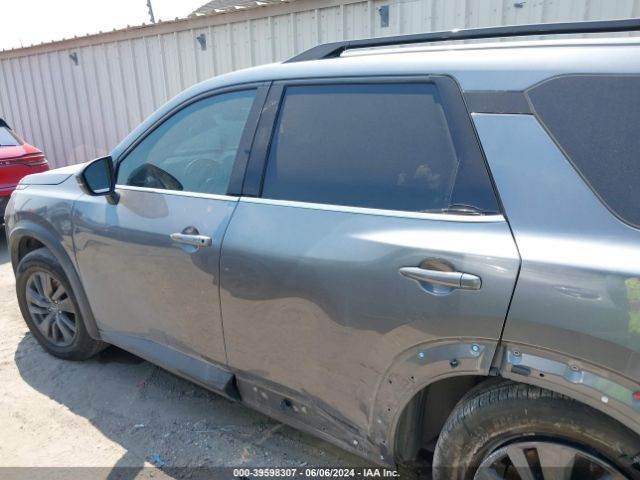 5N1DR3BA3NC216084 Nissan Pathfinder Sv 2wd