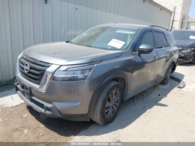 5N1DR3BA3NC216084 Nissan Pathfinder Sv 2wd