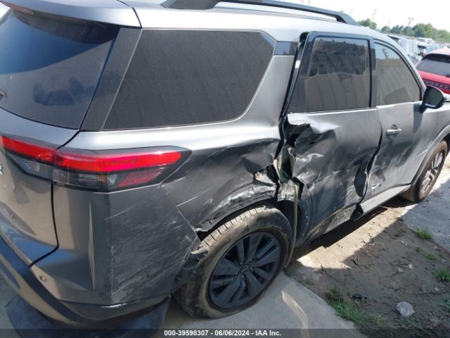5N1DR3BA3NC216084 Nissan Pathfinder Sv 2wd