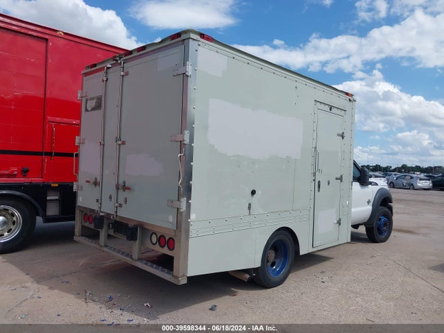 1FDUF5GT1GEA30033 Ford F-550 Chassis Xl