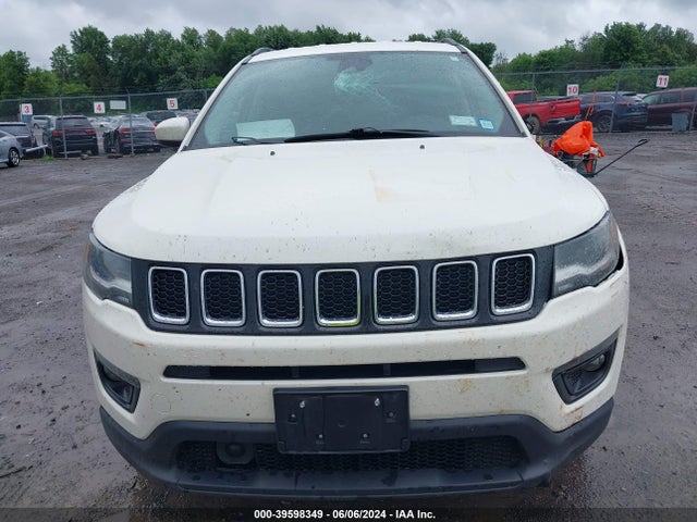 3C4NJDBB7JT333311 Jeep Compass Latitude 4x4