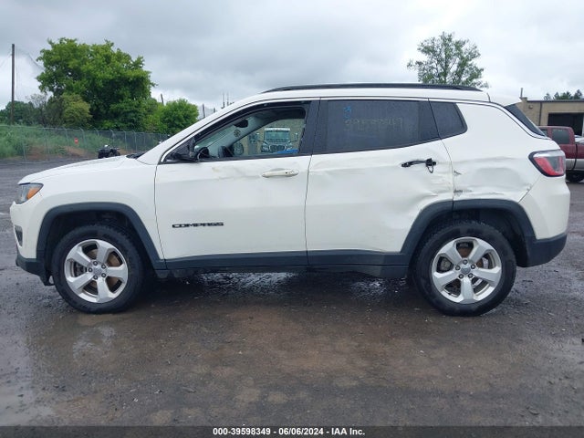 3C4NJDBB7JT333311 Jeep Compass Latitude 4x4