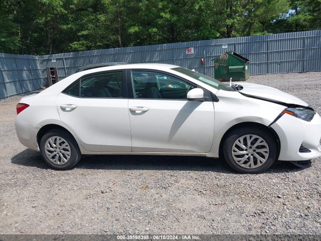 Toyota COROLLA LE 2017 5YFBURHE1HP730146 Image 13