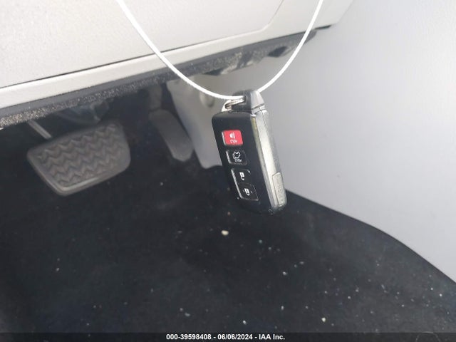 Toyota Highlander Xle V6 2014 5TDKKRFHXES031393 Image 11
