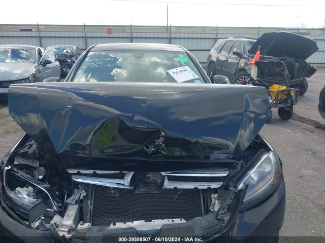 55SWF4JB4GU106431 Mercedes-Benz C 300 Luxury/sport