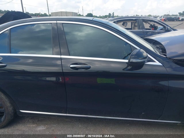 55SWF4JB4GU106431 Mercedes-Benz C 300 Luxury/sport
