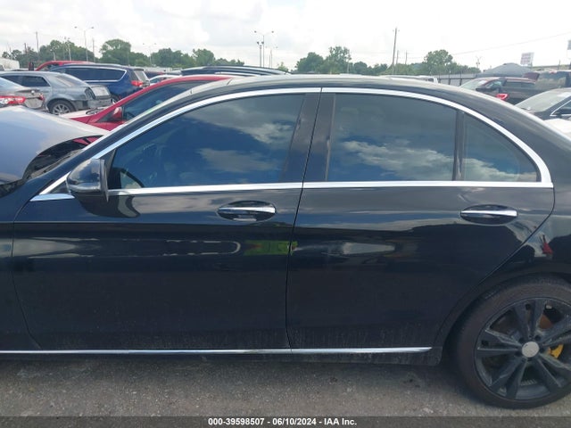 55SWF4JB4GU106431 Mercedes-Benz C 300 Luxury/sport