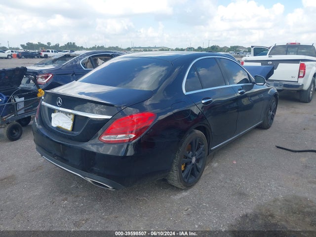 55SWF4JB4GU106431 Mercedes-Benz C 300 Luxury/sport