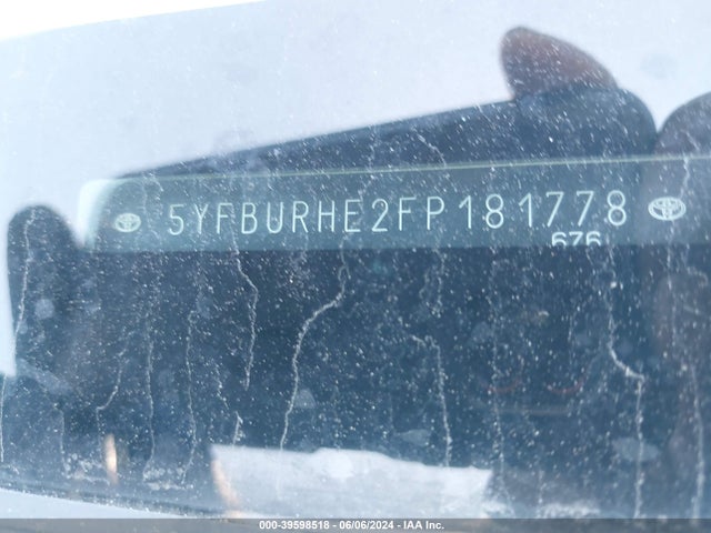 Toyota COROLLA LE 2015 5YFBURHE2FP181778 Image 9