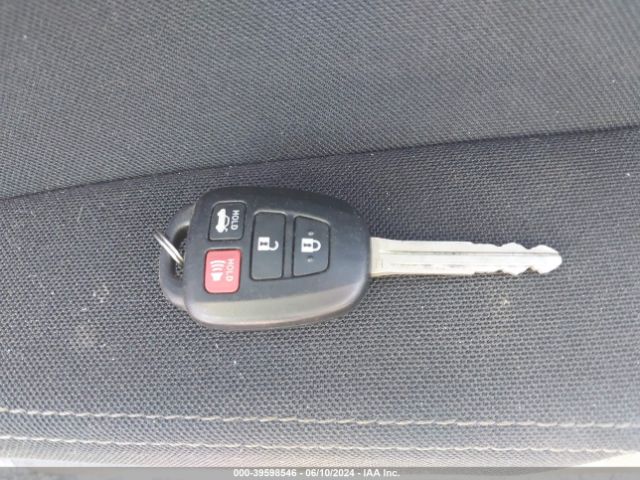 2T1BURHE3HC765707 Toyota COROLLA LE