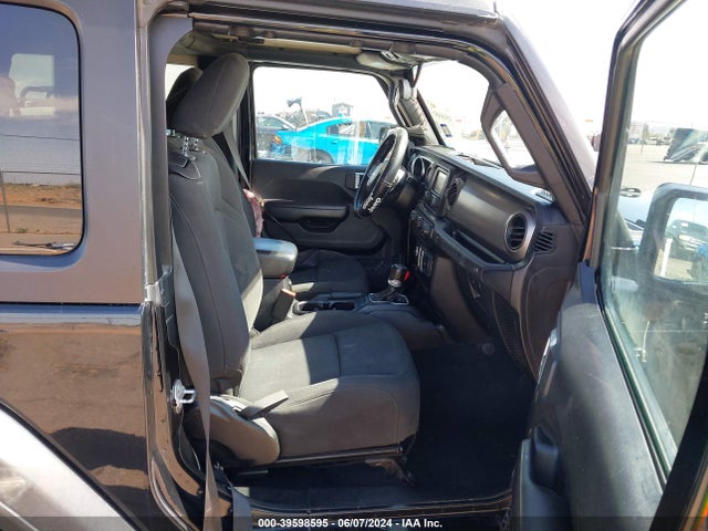 1C4GJXAN2LW182882 Jeep Wrangler Sport S 4x4