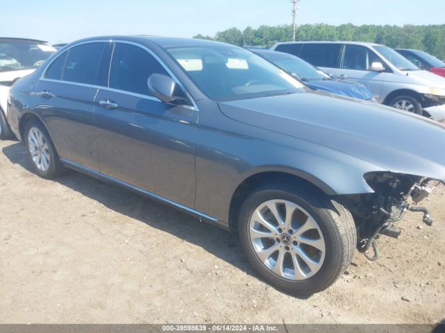 WDDZF4JB4JA448448 Mercedes-Benz E 300