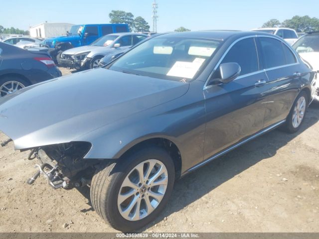 WDDZF4JB4JA448448 Mercedes-Benz E 300