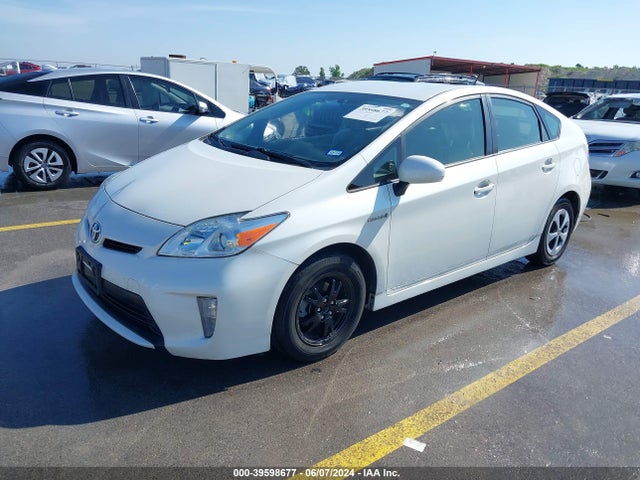 Toyota Prius Two 2015 JTDKN3DU7F0455154 Image 2