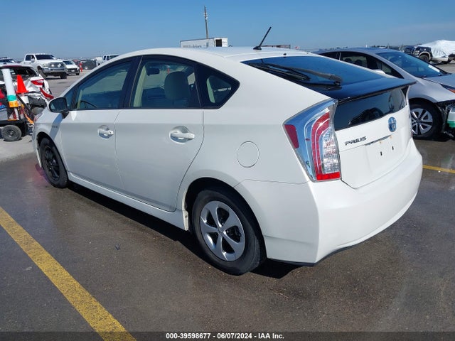 Toyota Prius Two 2015 JTDKN3DU7F0455154 Image 3