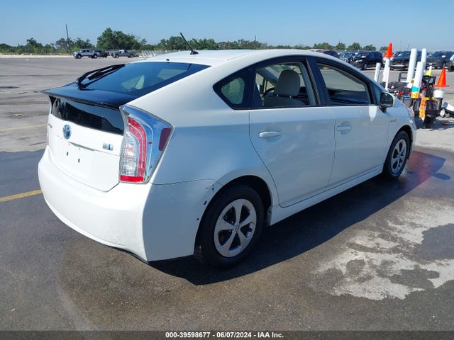 Toyota Prius Two 2015 JTDKN3DU7F0455154 Image 4