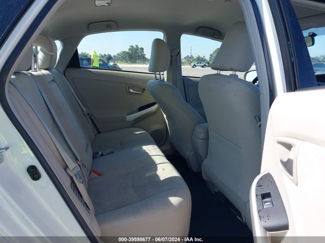 Toyota Prius Two 2015 JTDKN3DU7F0455154 Image 8