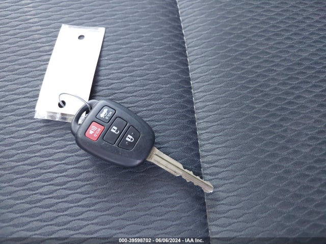 Toyota COROLLA LE 2017 5YFBURHE0HP703617 Image 11