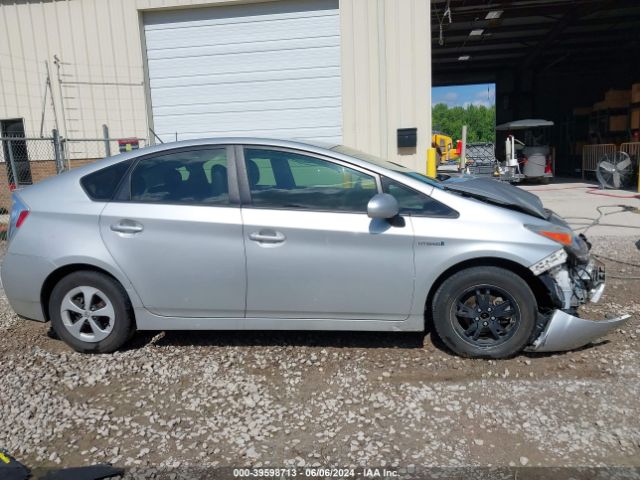 JTDKN3DU6F0464718 Toyota Prius Four