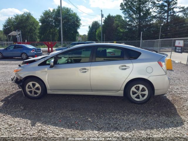 JTDKN3DU6F0464718 Toyota Prius Four