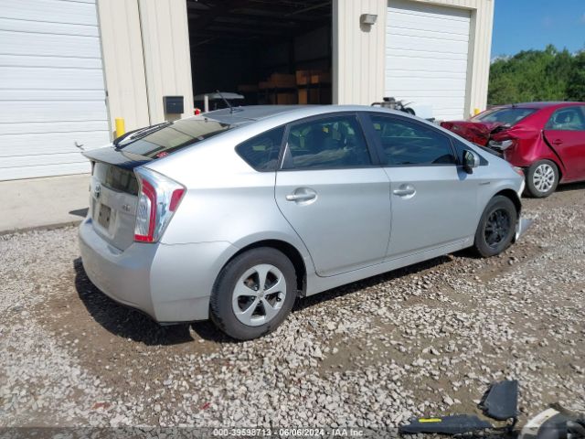 JTDKN3DU6F0464718 Toyota Prius Four