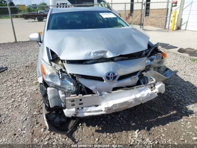 JTDKN3DU6F0464718 Toyota Prius Four