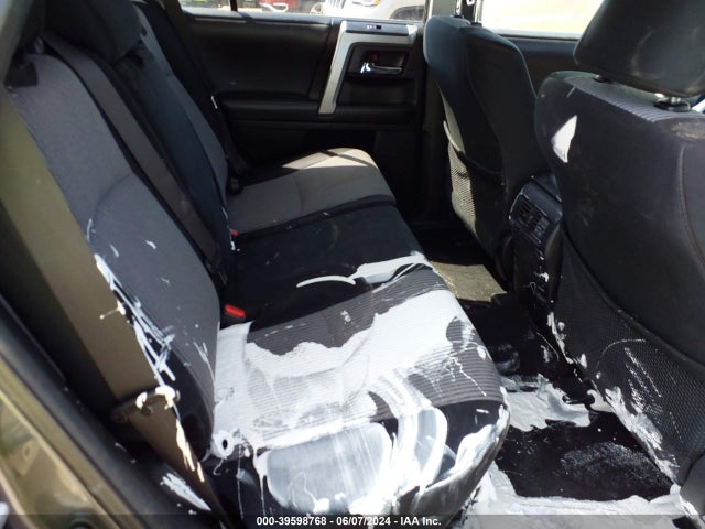 Toyota 4RUNNER SR5 2018 JTEZU5JR9J5167463 Image 8